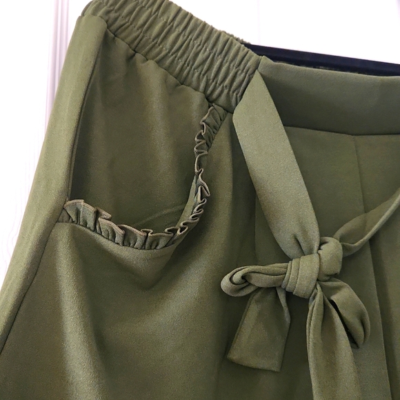 Women 2X shorts - Picture 2 of 3